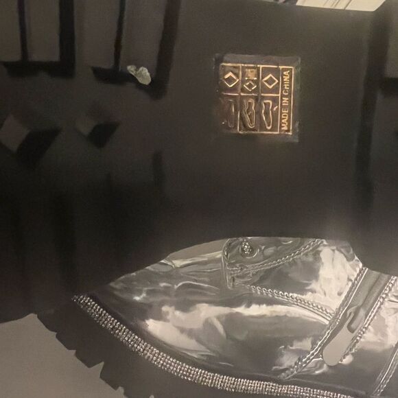 Mata Womens Fashion Metallic Shiny Metal Chain Lace Up Combat Ankle Boots 5.5 - Picture 14 of 16